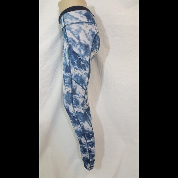 Lululemon Speed Tight Silver Fox Alberta Lake 4 - Picture 5 of 10